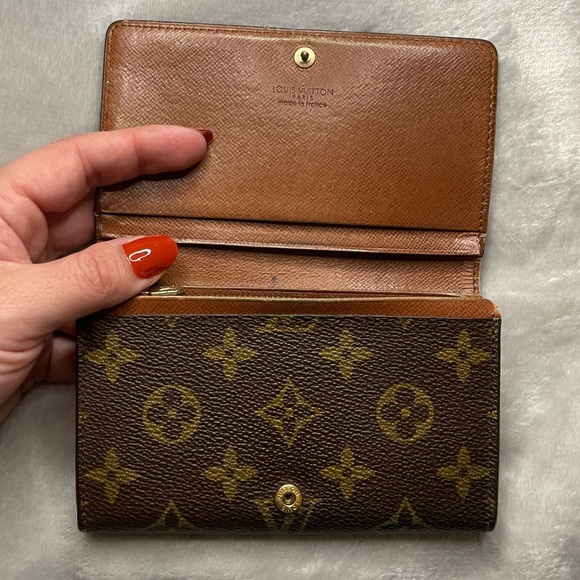 Louis Vuitton Monogram Tresor Wallet - Picture 3 of 14
